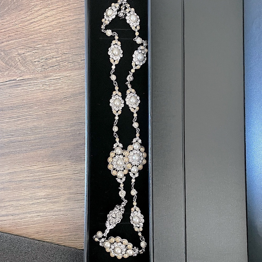 Thomas Knoell Skye headpiece